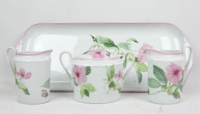 CACHAREL - partie de service en porcelaine...