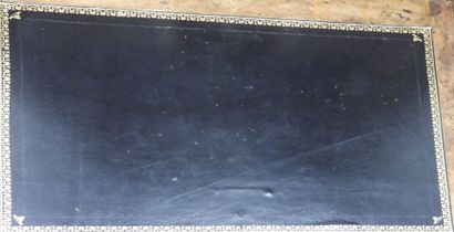 SECRETAIRE en placage de loupe de noyer ouvrant...