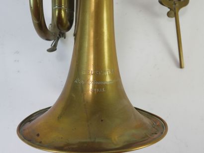 BEUSCHER : Trompette à 3 pistons en laiton....