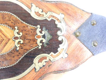 SOUFFLET en marqueterie de bois de rose,...