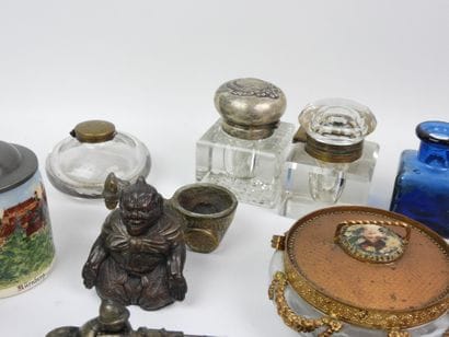 Set of display items made of glass, crystal,...