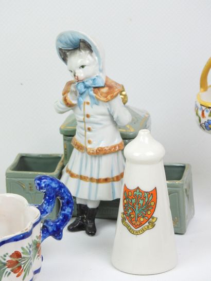 Eight earthenware and porcelain salt shakers...