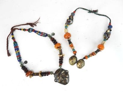 NAGA, Nagaland, Inde.
Laiton, perles, coquillage,...