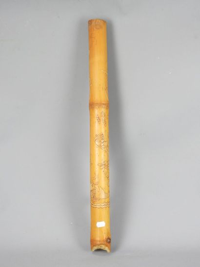 CHINE.
Pipe à eau en bambou pour la consommation...