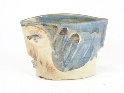 CACHE-POT oblong en grès émaillé bleu et...