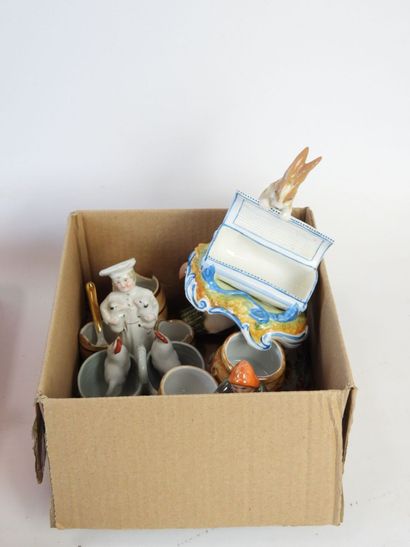 3 CARTONS DE POTS A MOUTARDE ET A DIVERS...