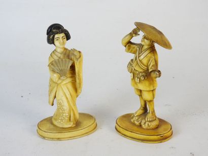 CHINE : réunion de 5 petites sculptures en...