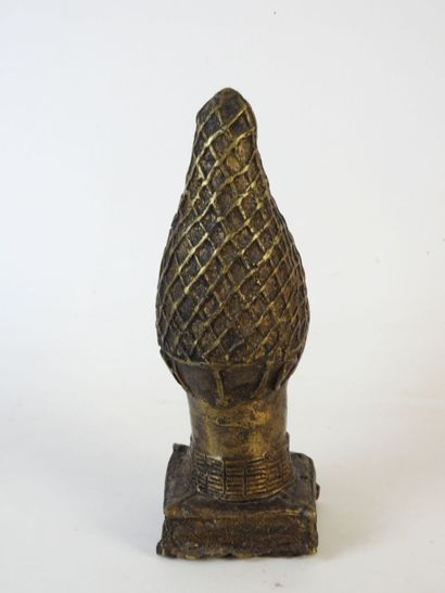 BENIN. Tête de la reine Ifé en bronze. H....