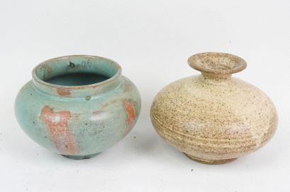 Deux vases en grès, dont monogrammé NB H.:...