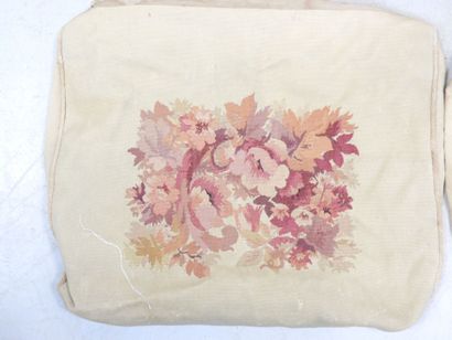 AUBUSSON. Tapisserie de 3 sièges et d'un...