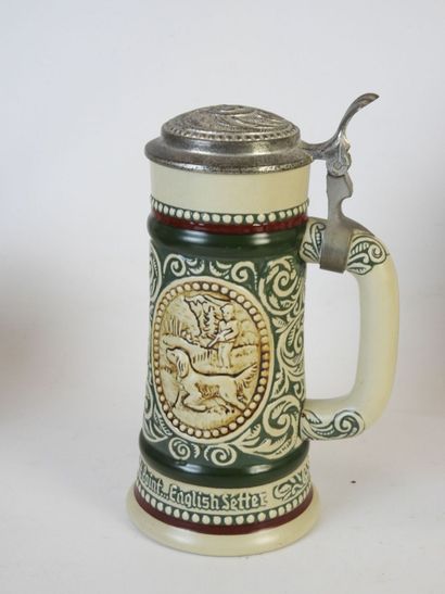 15 CHOPES DE BIERE en grès, en faïence, étain...