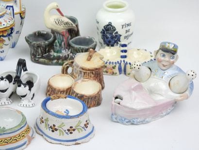 A set of earthenware and porcelain pieces,...