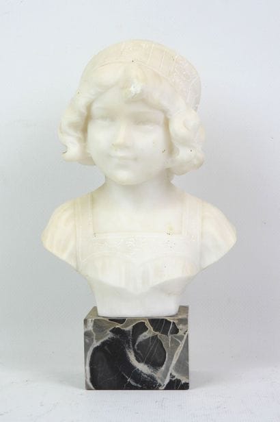 L.MORELLI, Florence, Sujet en albâtre représentant...
