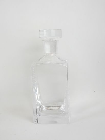 Ensemble de verrerie comprenant carafes,...