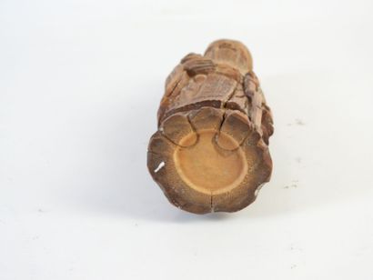 CHINE : Sage sculpté en bois. H. : 23 cm....