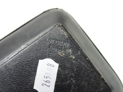 LONGCHAMP - Pot à tabac en faïence gainé...