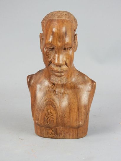 Etienne SIELA, (XXe, Congo)
Bois de wengé.
Superbe...