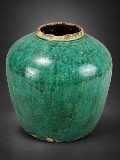 CHINE.
Très ancien pot de forme balustre...