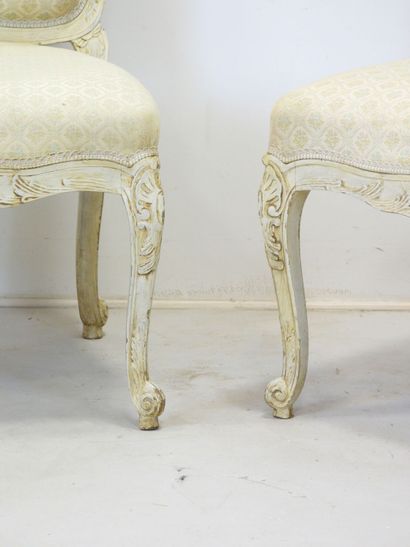 Paire de CHAISES DE SALON à dos plat dit...