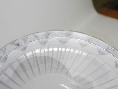 VAL SAINT LAMBERT - Vase en cristal taillé,...