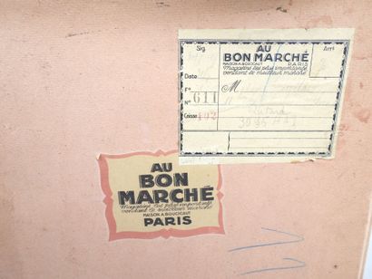 AU BON MARCHÉ - PARIS. Top hat, with the...