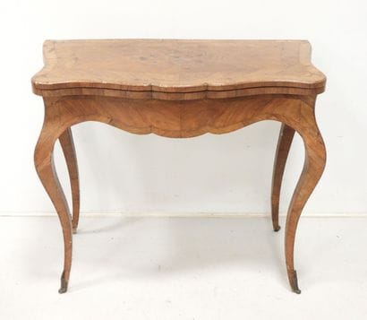 Table à jeux de style Louis XV en bois de...