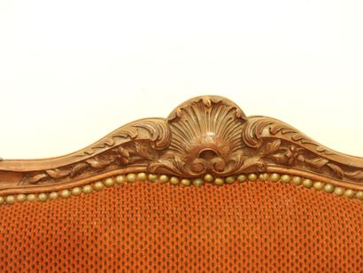 Fauteuil et paire de chaises de style Louis...