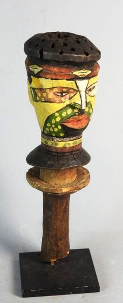 KUYU, République du Congo.
Bois dur, polychromie.
Marotte...