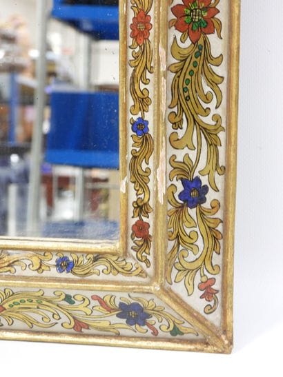 Miroir rectangulaire en fixé sous verre à...
