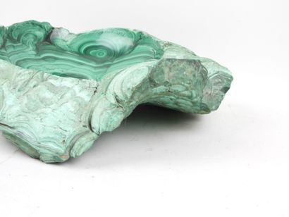 Important vide-poche en malachite. H.:10...