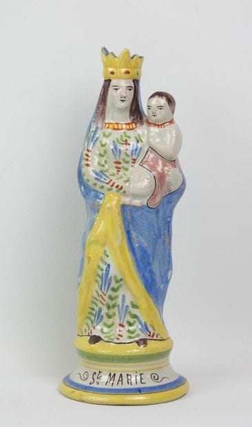 VIERGE D'ACCOUCHE en faïence polychrome....