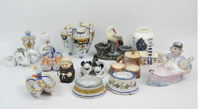 A set of earthenware and porcelain pieces,...