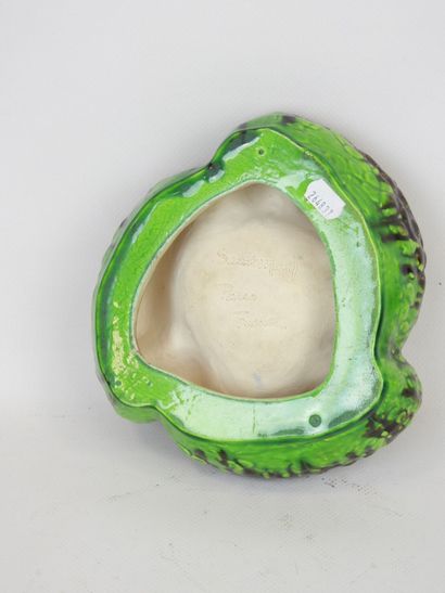 SAINTMARD, Paris. Earthenware trinket dish...