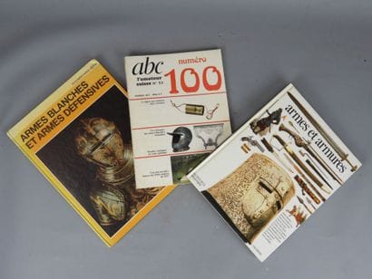 Trois ouvrages.
-« ARMES BLANCHES ET ARMES...