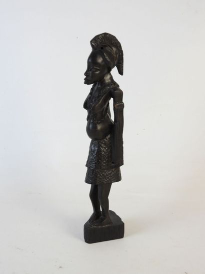 BENIN. Tête de la reine Ifé en bronze. H....