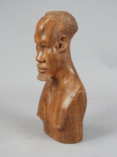 Etienne SIELA, (XXe, Congo)
Bois de wengé.
Superbe...