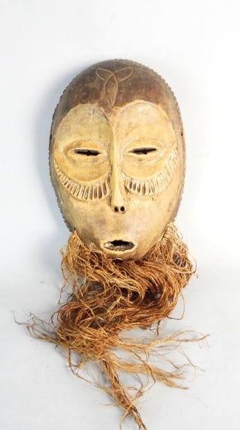 BEMBE, République Démocratique du Congo.
Bois,...