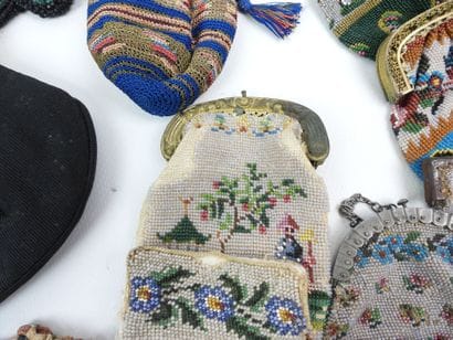 31 beaded pouches, bags, and coin purses...