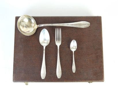 MENAGERE en métal argenté Art Déco de 37...