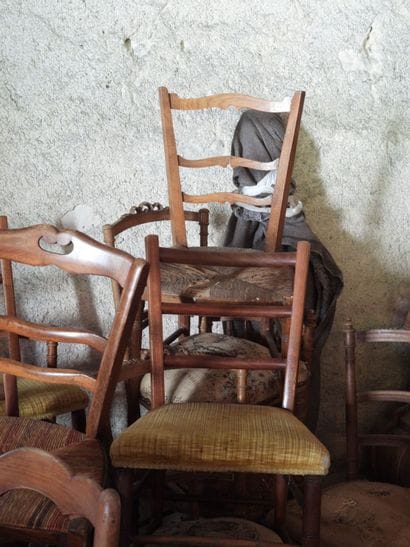 LOT DE CHAISES dont assises paillées et tapisseries....