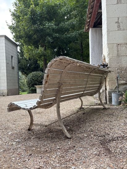 BANC DE JARDIN en lattes de bois et piétement...