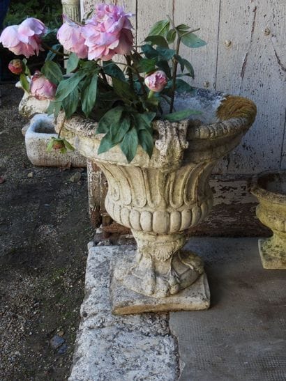 LARGE MEDICIS VASE made of reconstituted...