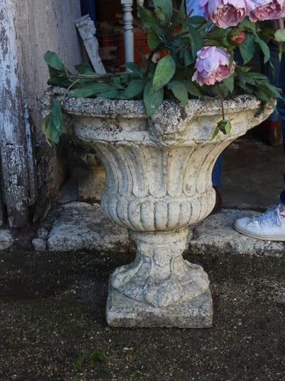 LARGE MEDICIS VASE made of reconstituted...
