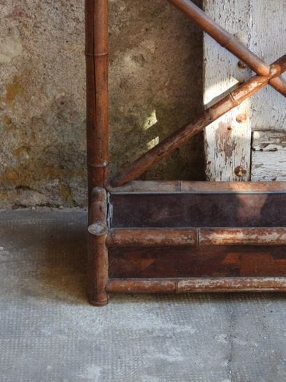 PORTE-MANTEAUX en bambou avec sa doublure...