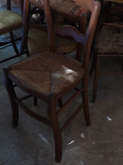 LOT DE CHAISES dont assises paillées et tapisseries....