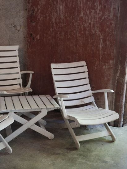 MOBILIER DE JARDIN comprenant 14 fauteuils,...