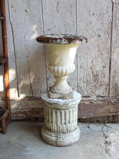 PAIR OF MEDICIS VASES with circular bases....