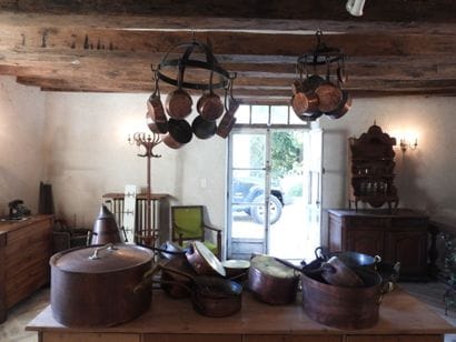 BATTERIE DE CUISINE en cuivre comprenant:...
