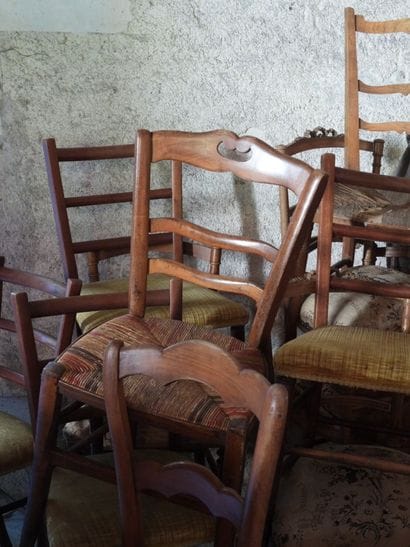 LOT DE CHAISES dont assises paillées et tapisseries....