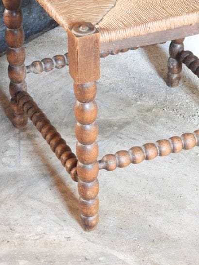 PAIRE DE FAUTEUILS coin de feu, en bois tourné...